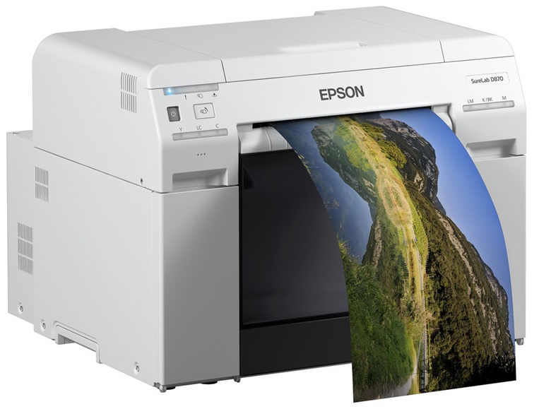  Impresora Fotográfica – Epson Surelab D870 / SLD870SE | 2110 - Impresora Fotográfica de pequeño formato, Resolución máxima: 1440 x 720 ppp, Interfaces: Hi-Speed USB 2.0, 6-Tintas / 200 ml Dye UltraChrome D6r-S, Excelente calidad de imagen