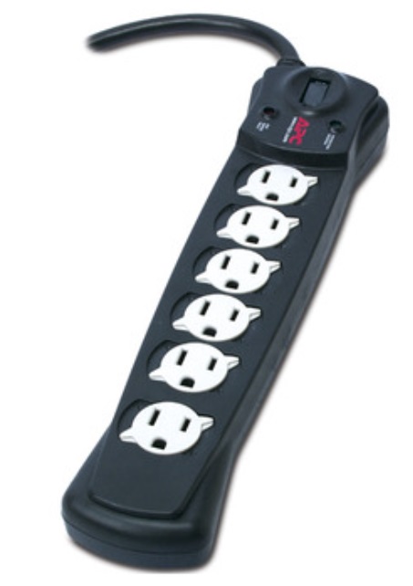 Multitoma 6-Salidas / APC P6B-LM | 2500 – Multitoma APC Supresor de Picos con 6-Salidas NEMA 5-15R, Conexión de entrada: 5-15P, Voltaje de entrada: 120V, Voltaje de Saida: 120V, Corriente Máxima: 15A, Frecuencia: 50/60 Hz +/- 5 Hz auto-sensing