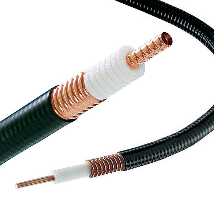 Cable Coaxial Heliax / Andrew AVA5-50FX | 2603 - Commscope AVA5-50FX es un cable coaxial Heliax de siete octavos de pulgada diseñado para aplicaciones de alta potencia en telecomunicaciones. Blindaje de cobre, baja atenuación y impedancia de 50 Ohms