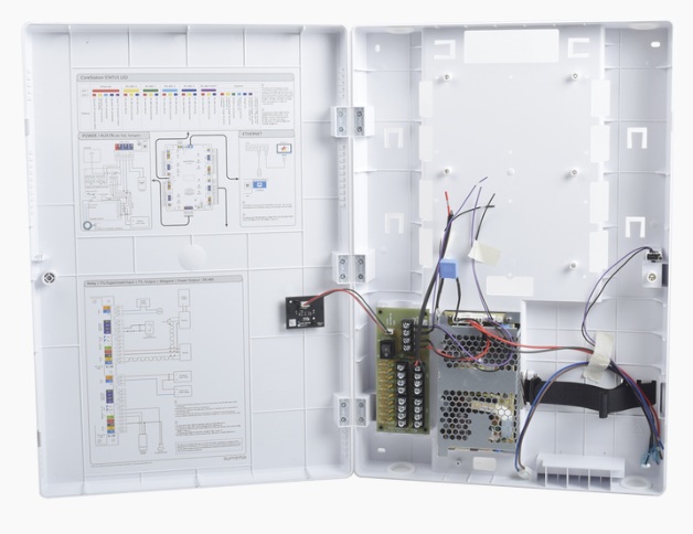 Gabinete de Plástico / Suprema ENCR10 | 2604 – Suprema ENCR10 es un gabinete diseñado para el alojamiento seguro del controlador CoreStation, integra una fuente de alimentación con entrada de 110 a 240 VCA, tablero de distribución de 8 canales