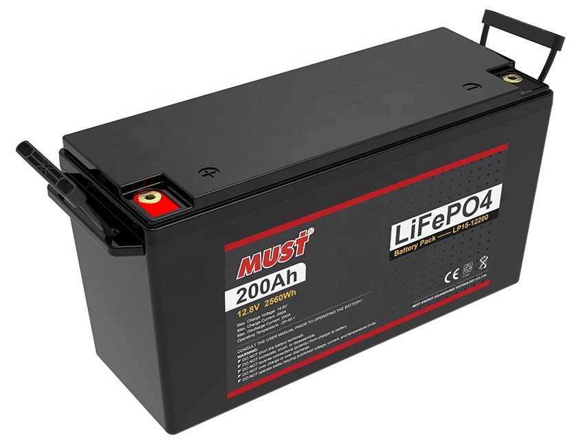 Batería de Litio 12V-200Ah / Must LP15-12200 | 2607 – Must LP15-12200 es una batería recargable de fosfato de hierro y litio (LiFePO₄) diseñada para sistemas de almacenamiento de energía, UPS, telecomunicaciones, sistemas fotovoltaicos y aplicaciones